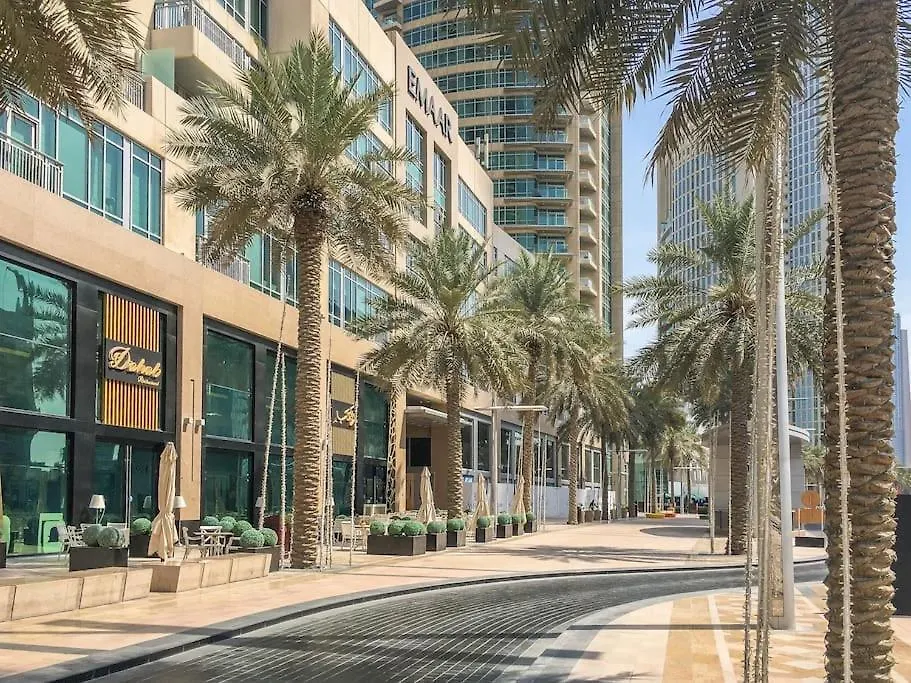 Frank Porter - The Lofts Apartment Dubai